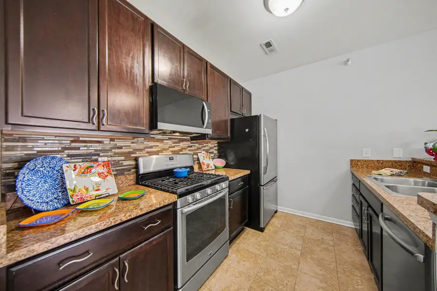 1016 W Summerfield Glen Circle #87, Ann Arbor, MI 48103 - #2