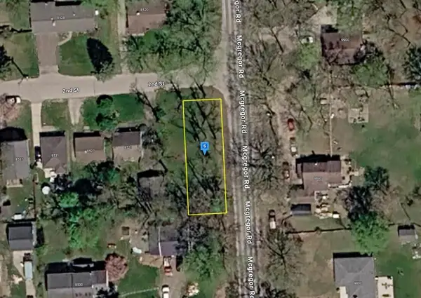 8511 2nd Street, Pinckney, MI 48169