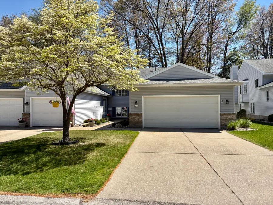 1019 Hidden Creek Drive #17, Norton Shores, MI 49441 - #2