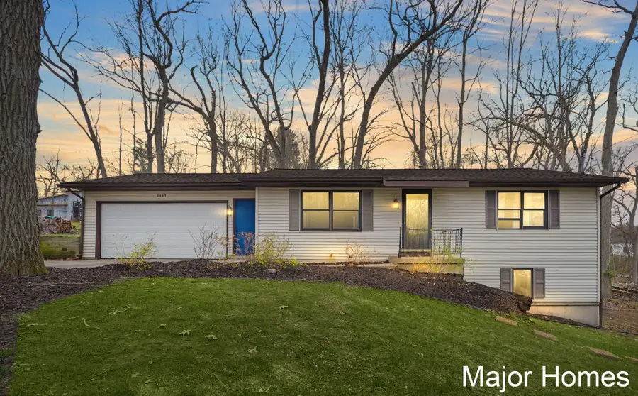 8445 Oakview Avenue Ne, Rockford, MI 49341 - #2
