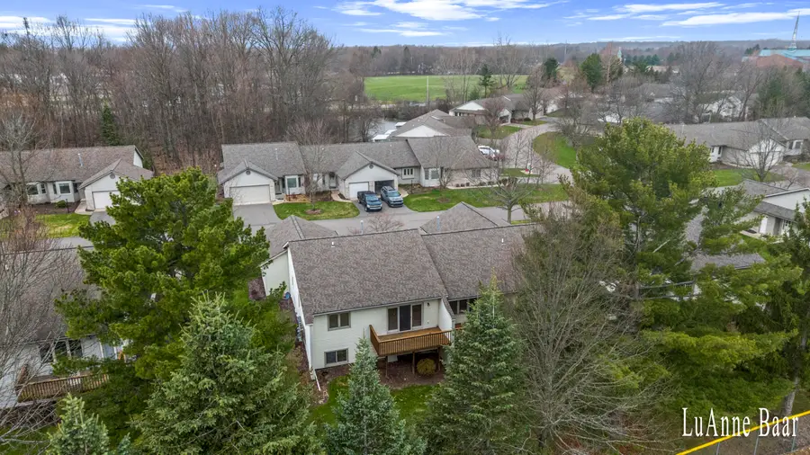 2502 Falcon Pointe Drive Nw, Grand Rapids, MI 49534 - #2