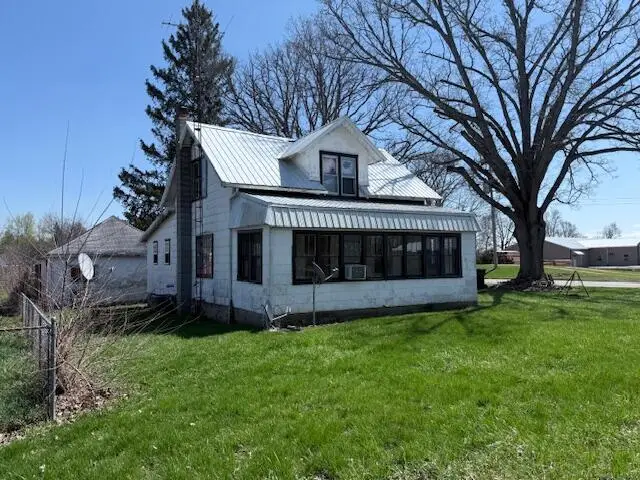 325 S Main Street, Montgomery, MI 49255 - #3
