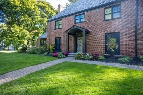 500 Rosewood Avenue Se, East Grand Rapids, MI 49506
