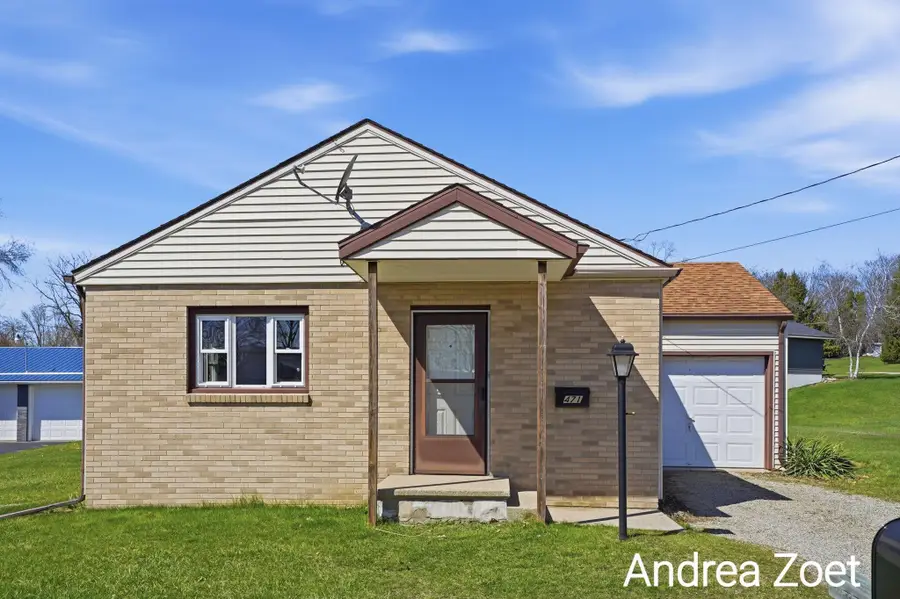 471 Fourth Avenue, Lake Odessa, MI 48849 - #3