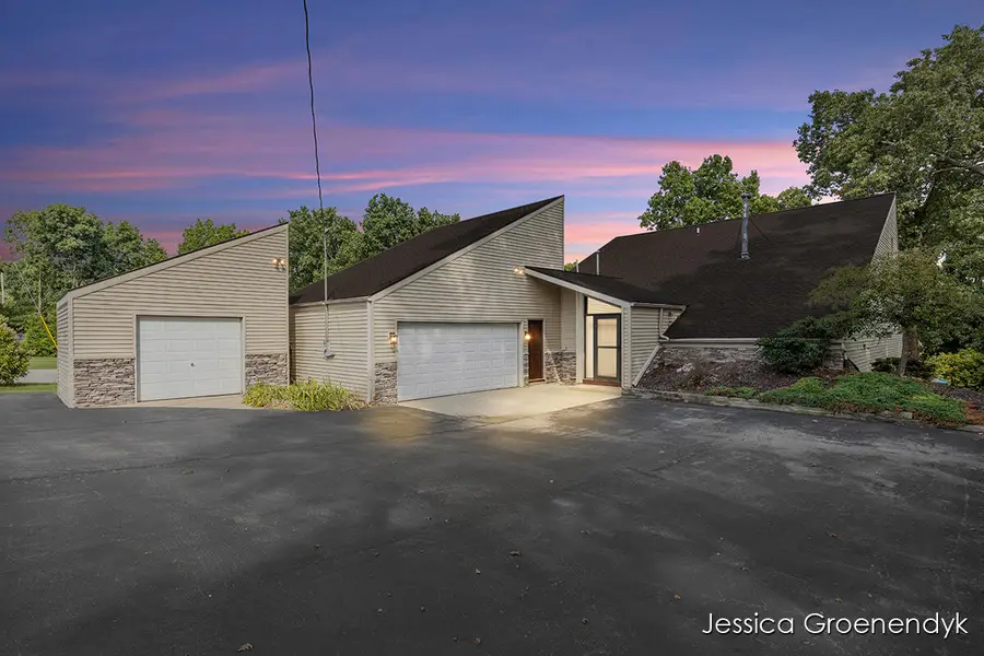 190 N Patterson Road, Wayland, MI 49348 - #2