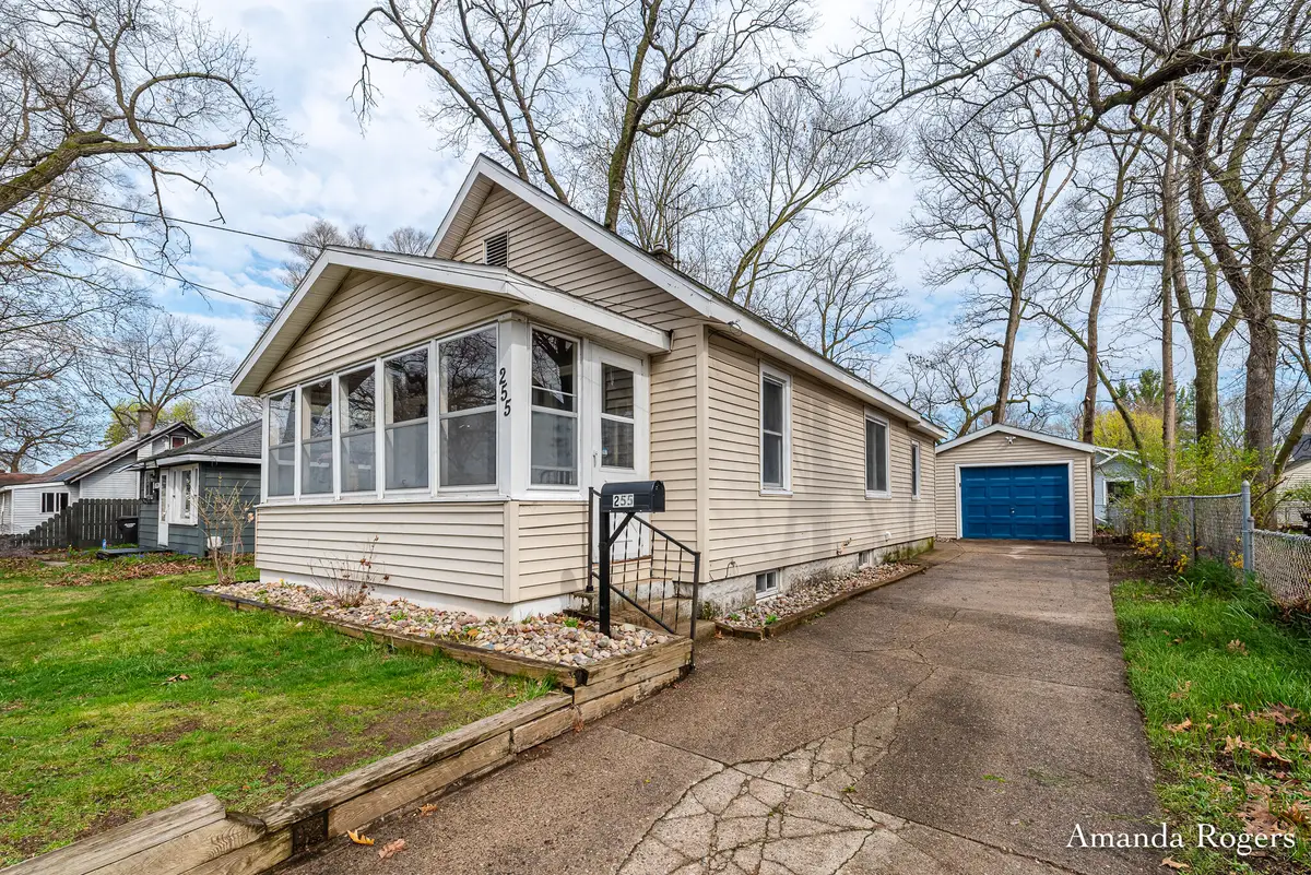 255 Holly Street Sw, Wyoming, MI 49548 - #1