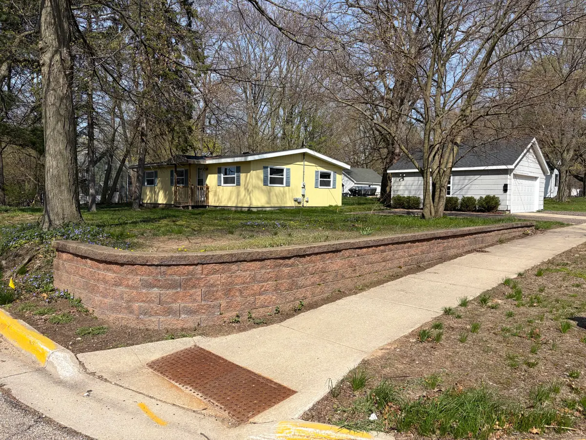 835 South Haven Place, South Haven, MI 49090 - #1