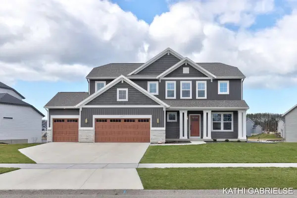 12577 Manchester Drive, Grand Haven, MI 49417