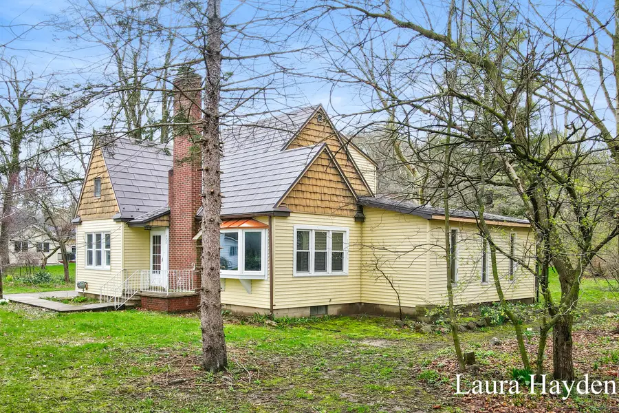 350 Mill Street, Saranac, MI 48881 - #2