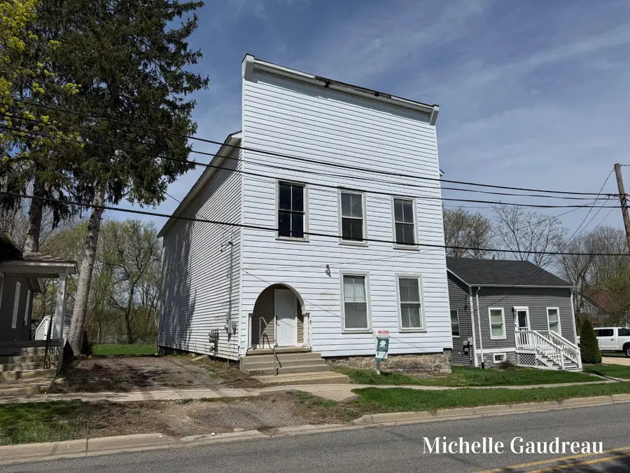 116 W Main Street Se, Caledonia, MI 49316 - #3