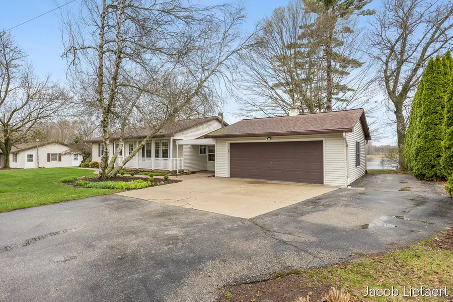 9555 Whittall Street Ne, Rockford, MI 49341 - #3
