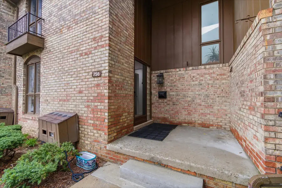 756 Greenhills Drive, Ann Arbor, MI 48105 - #3