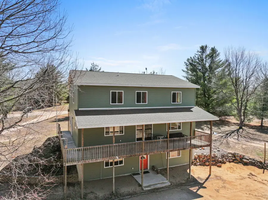 21881 210th Avenue, Tustin, MI 49688 - #2