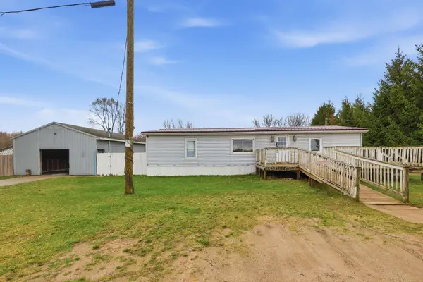 5691 E Coe Road, Shepherd, MI 48883