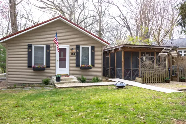 106 S Townsend Street, New Buffalo, MI 49117