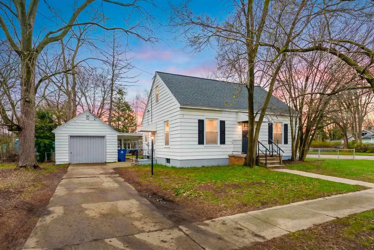 4 S Cedar Avenue S, Battle Creek, MI 49037 - #1