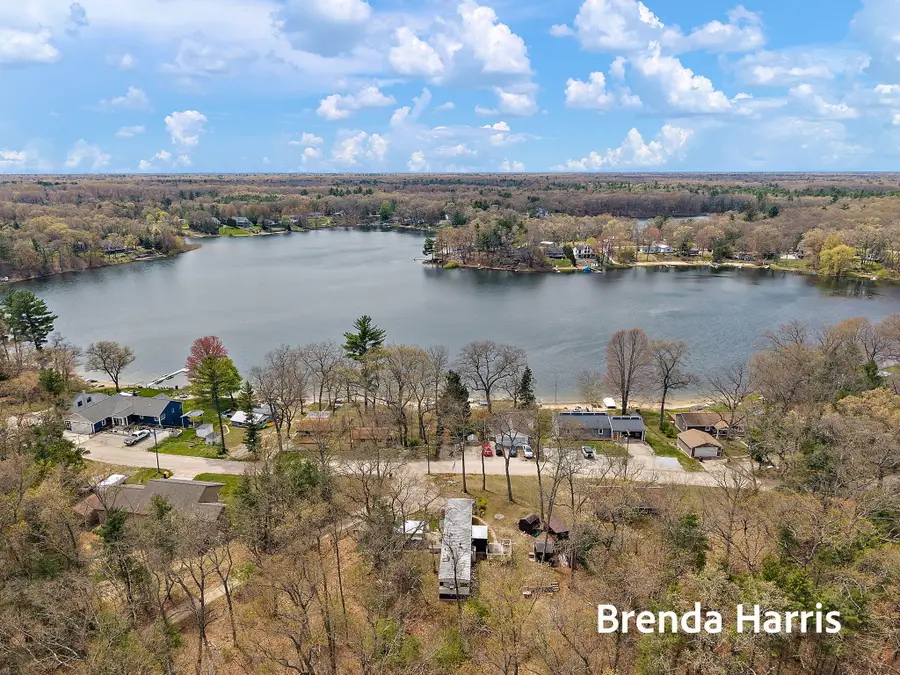 7920 E Lake Road, Twin Lake, MI 49457 - #3