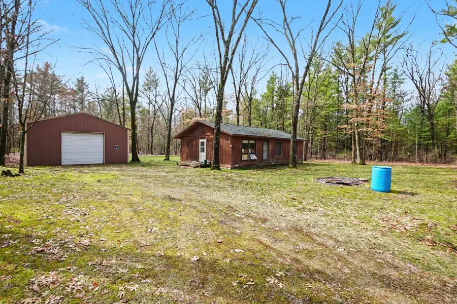 6233 S Middle Road, Newaygo, MI 49337 - #3