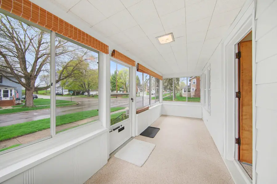 123 N Higby Street, Jackson, MI 49202 - #3