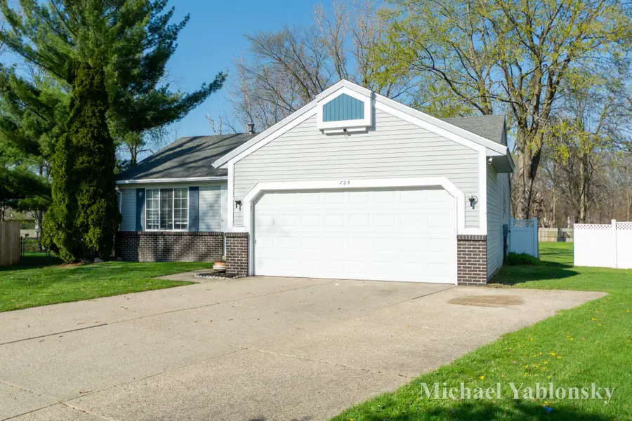 725 Brittany Court Se, Grand Rapids, MI 49548 - #3