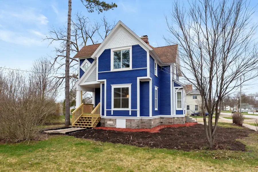 125 E Delaware Street, Decatur, MI 49045 - #3
