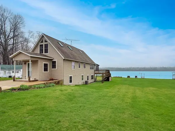3230 Lakeview Drive, Allegan, MI 49010