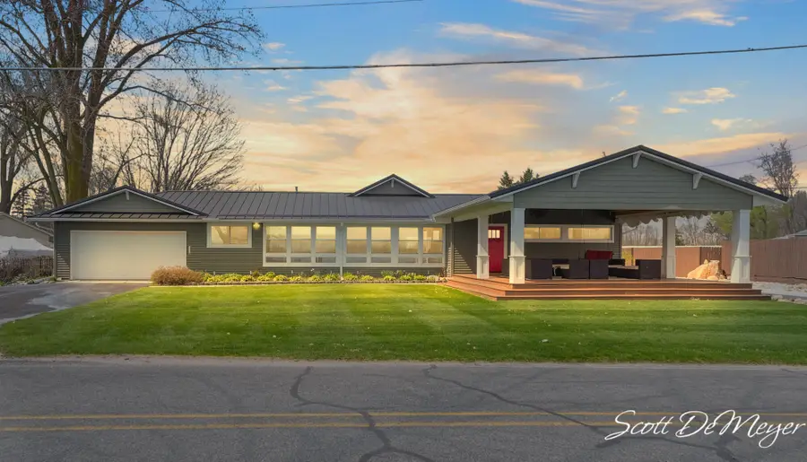 604 N Shore Drive, Crystal, MI 48818 - #2