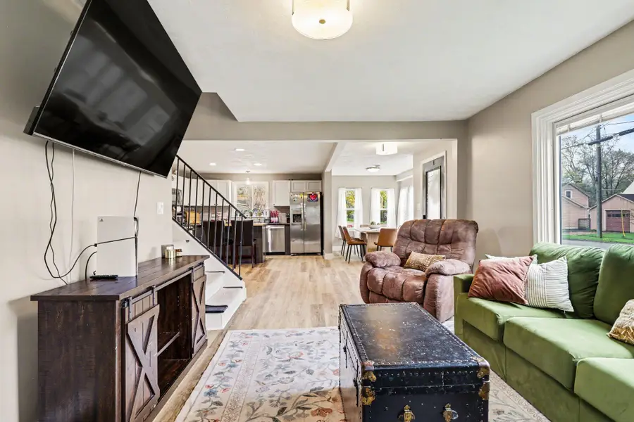 112 W Spruce Street, Marshall, MI 49068 - #3