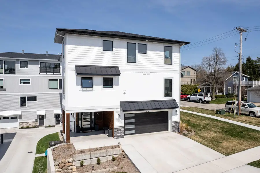 49 Howard Avenue, Grand Haven, MI 49417 - #3