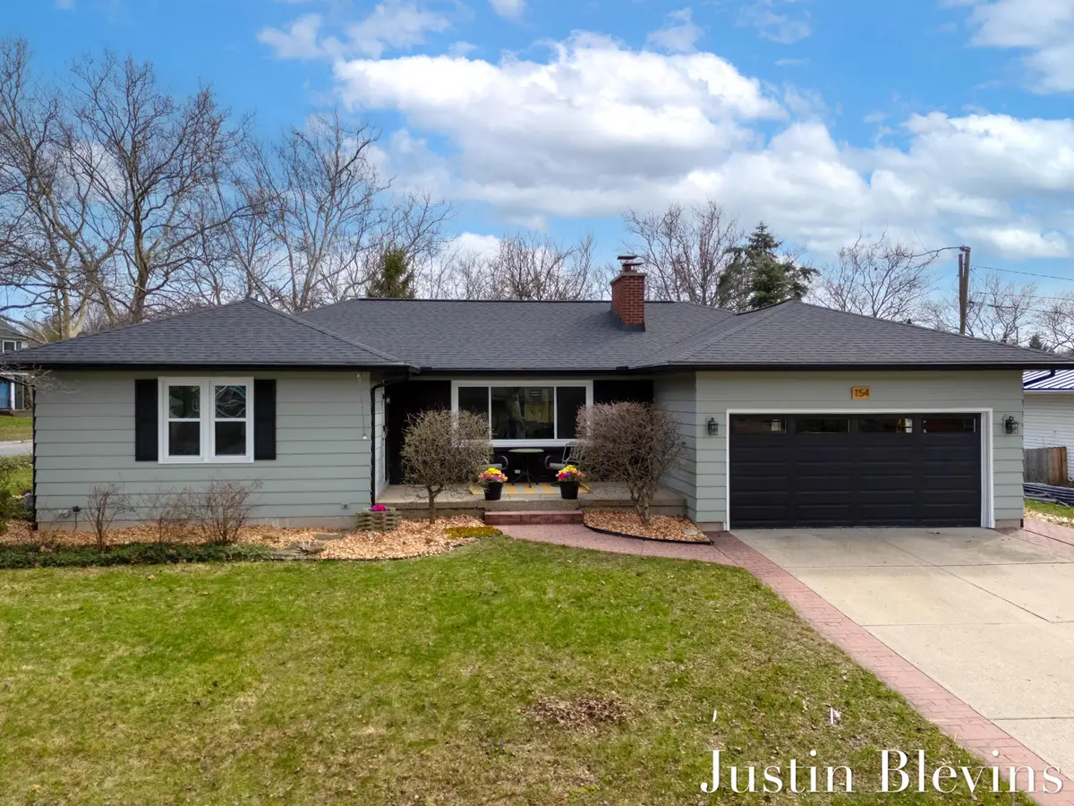 154 N Parklane Drive Ne, Grand Rapids, MI 49505 - #1