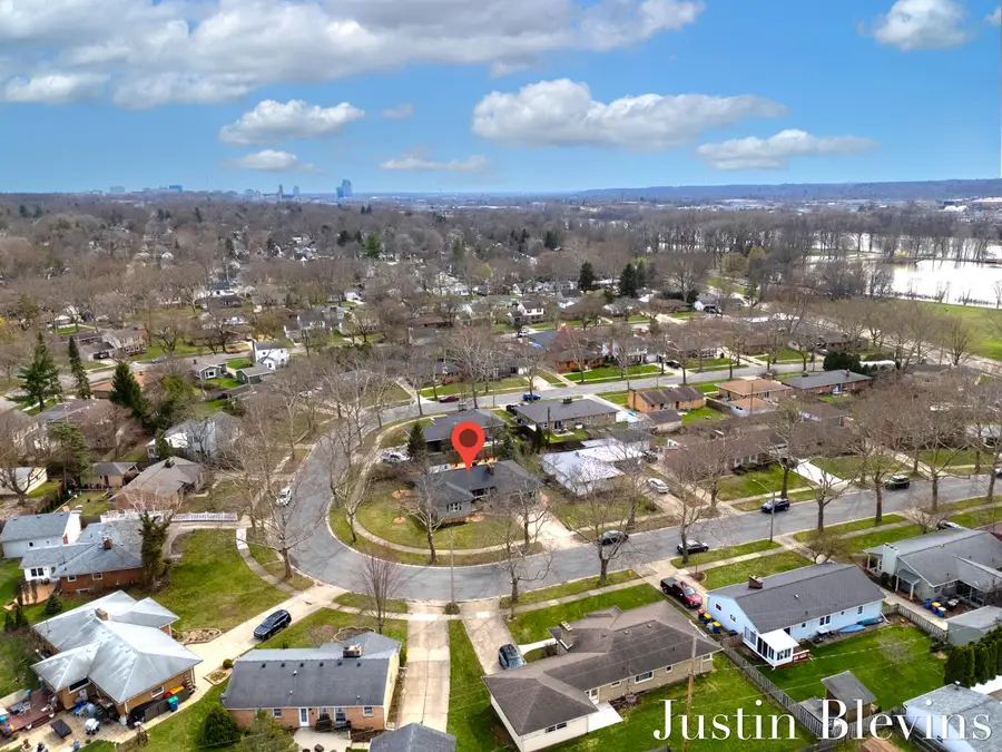 154 N Parklane Drive Ne, Grand Rapids, MI 49505 - #3