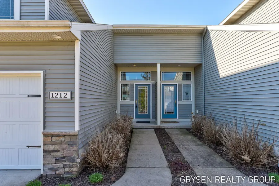 1212 Kingman Court Sw, Byron Center, MI 49315 - #2