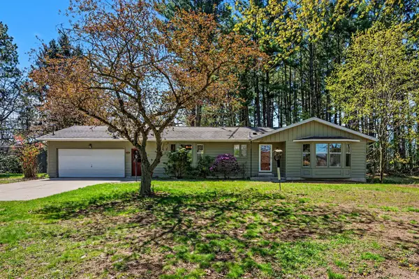 5976 Lake Street, Fennville, MI 49408
