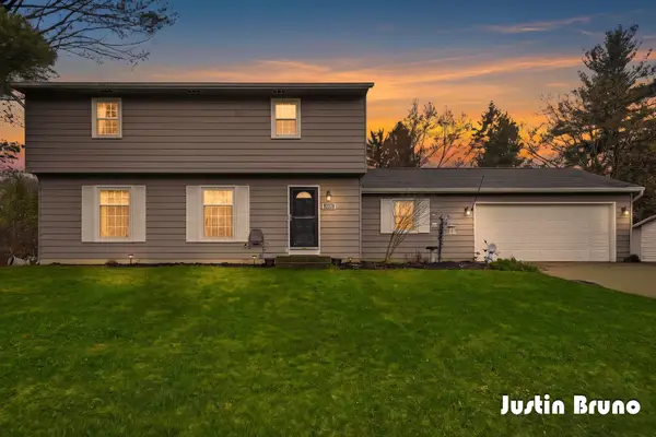 6866 Adaside Drive Se, Ada, MI 49301