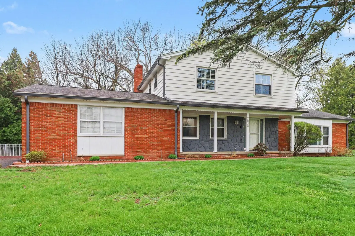 2028 E Hammond Lake Drive, Bloomfield Hills, MI 48302 - #1