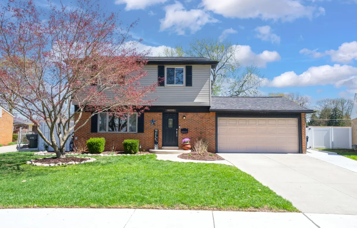 38202 Tottenham Road, Sterling Heights, MI 48312 - #1
