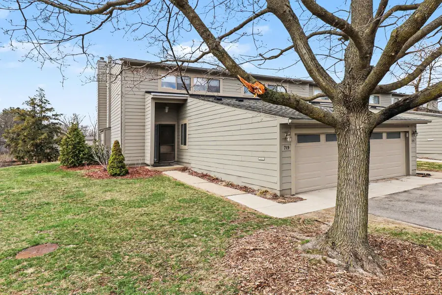 719 Watersedge Drive, Ann Arbor, MI 48105 - #3
