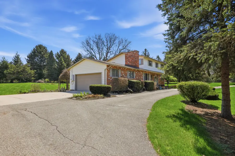 612 Dunross Drive, Milford, MI 48381 - #3