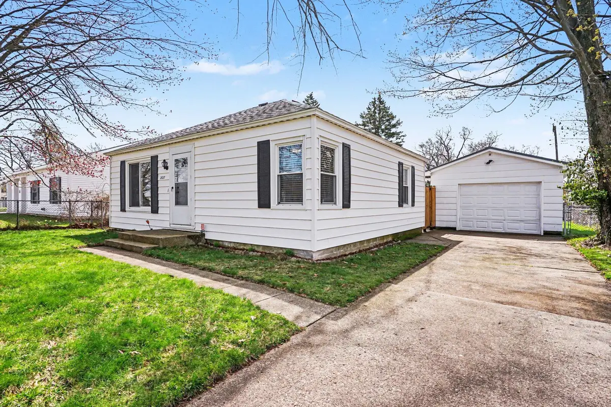 2127 Leif Avenue, Norton Shores, MI 49441 - #1