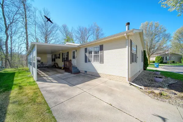 448 Raisin River Drive, Adrian, MI 49221