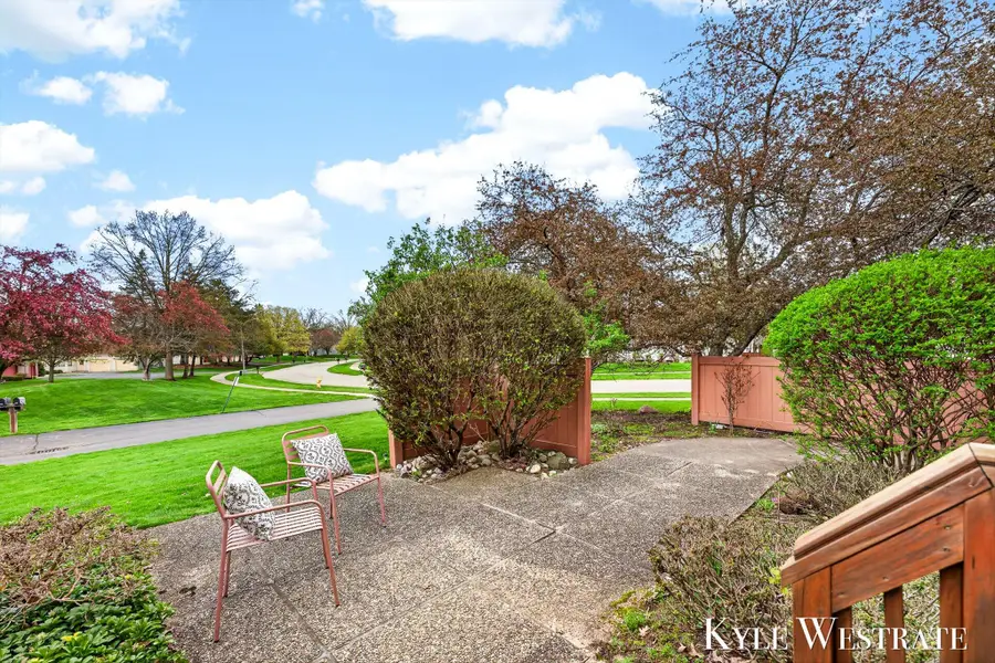 3581 Whispering Brook Court Se, Grand Rapids, MI 49508 - #3