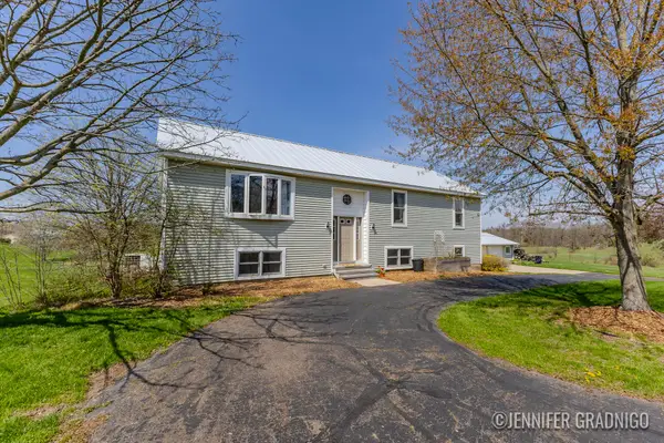 1500 Tanner Lake Road, Hastings, MI 49058