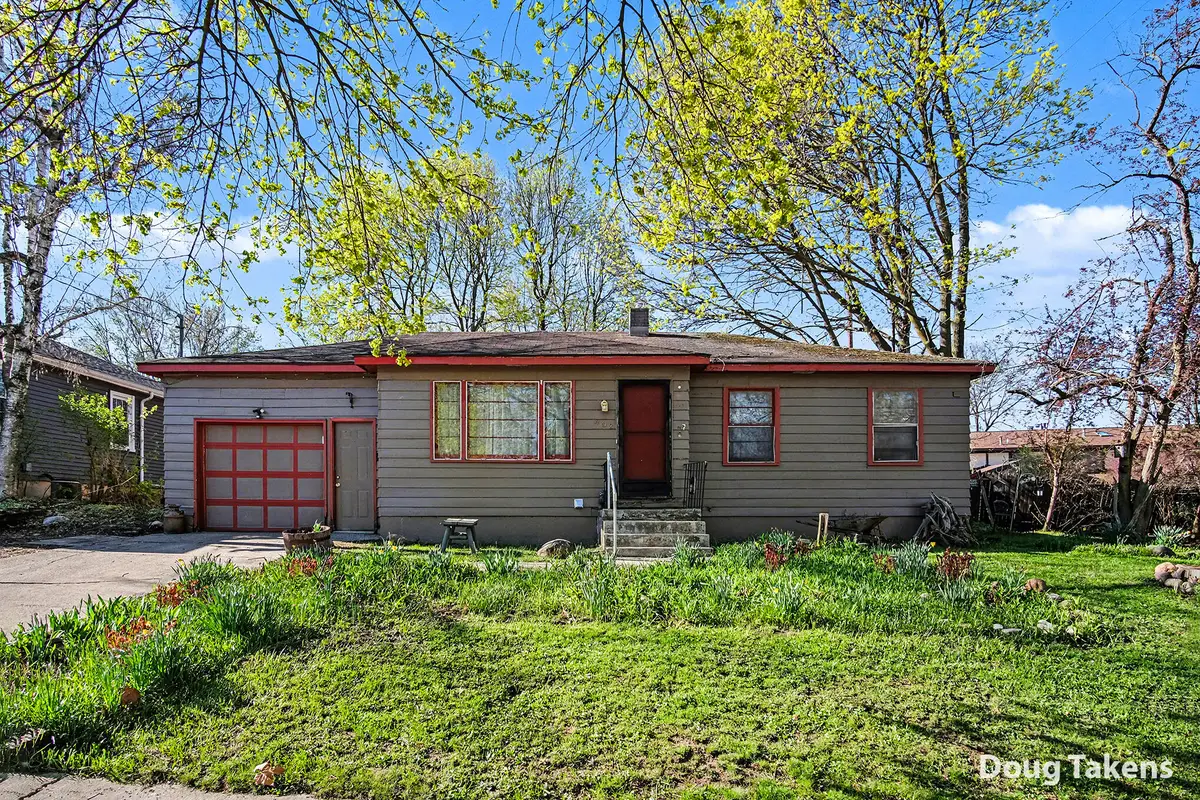 402 Shirley Street Ne, Grand Rapids, MI 49503 - #1