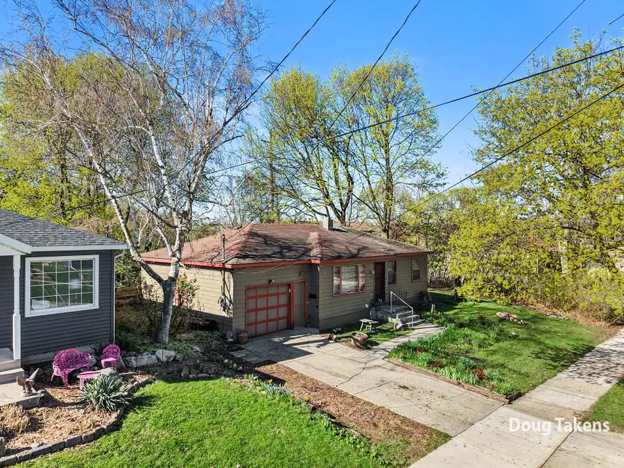 402 Shirley Street Ne, Grand Rapids, MI 49503 - #3