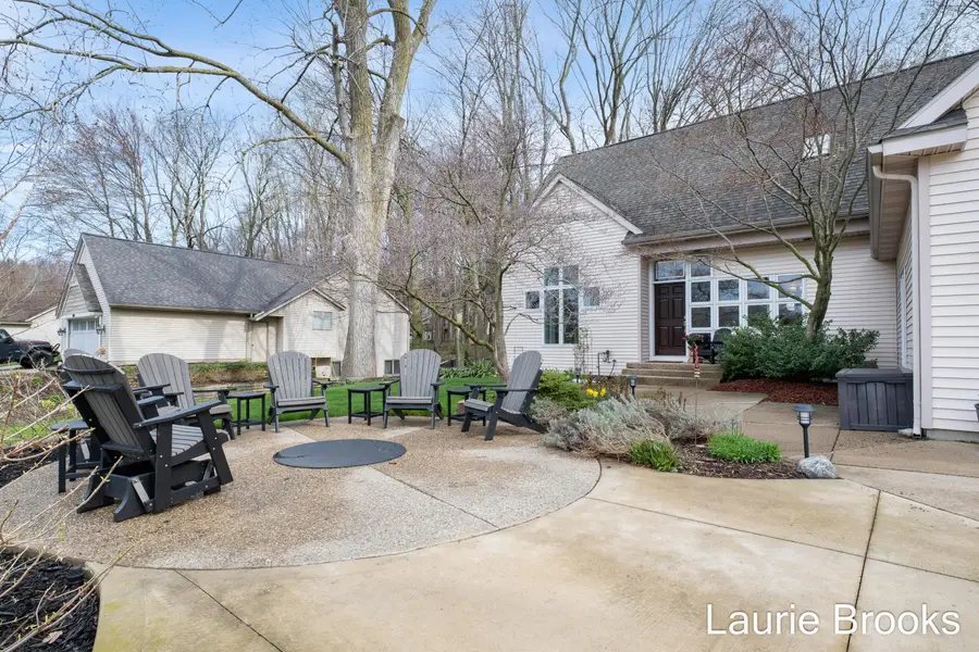 1085 Runway Drive Sw, Byron Center, MI 49315 - #2