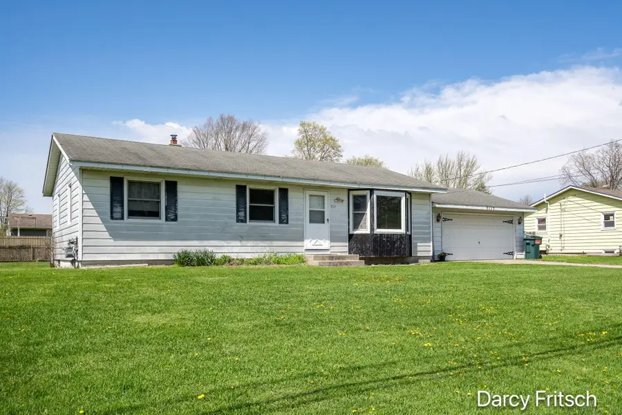7117 Sunset Avenue, Jenison, MI 49428 - #2