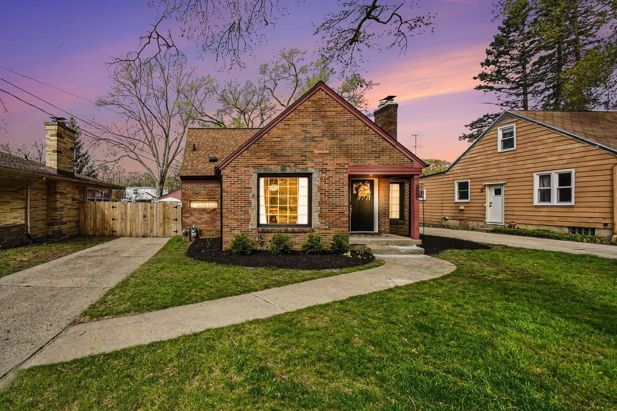 2557 Raymond Avenue Se, Grand Rapids, MI 49507 - #1