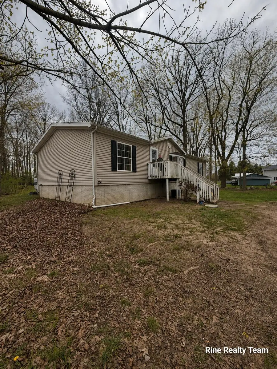 3132 Mcconnell Highway, Charlotte, MI 48813 - #2