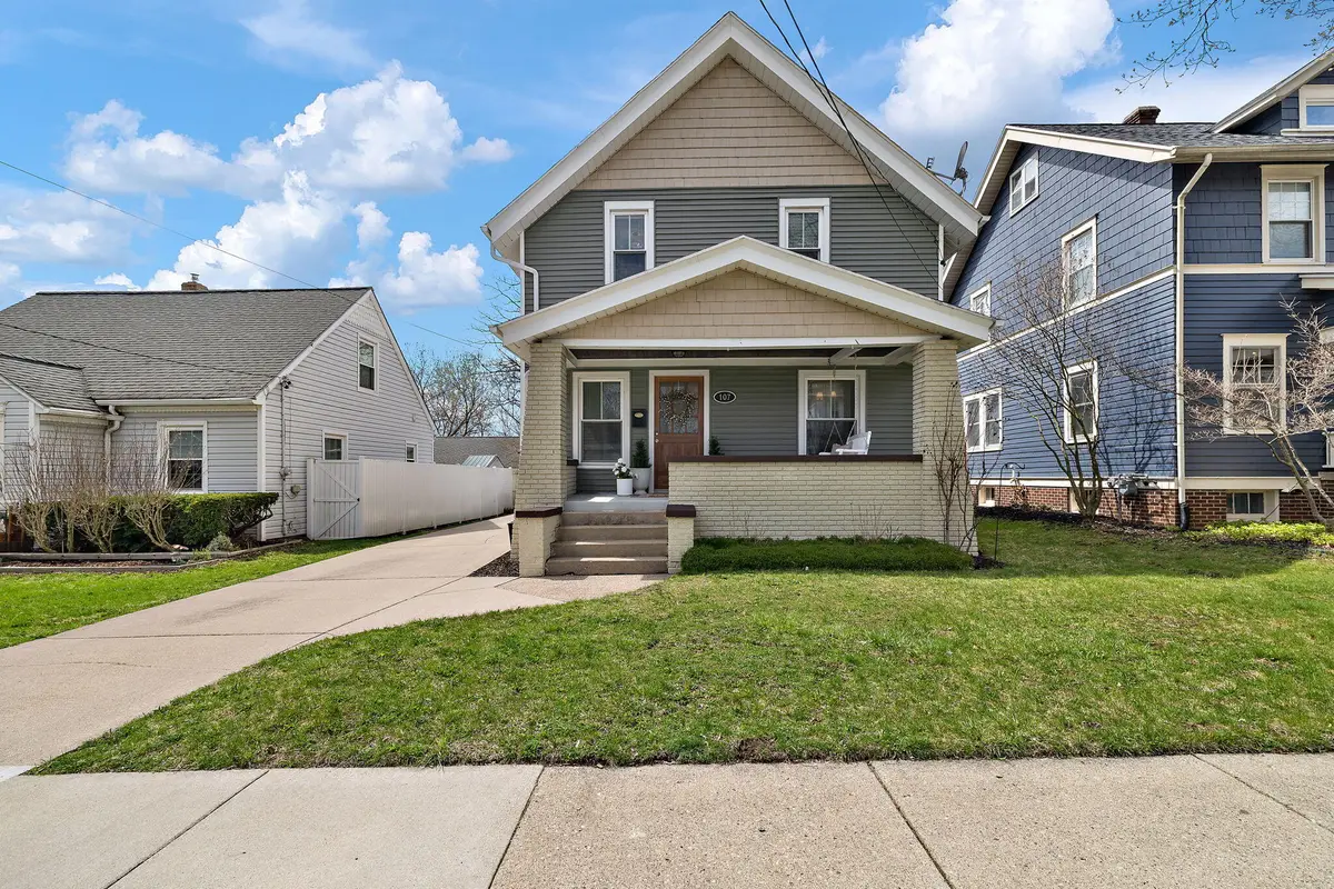 107 Lowell Avenue Ne, Grand Rapids, MI 49503 - #1