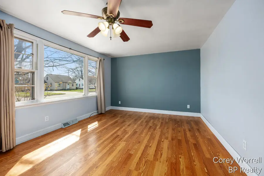 1427 Grant Avenue, Grand Haven, MI 49417 - #2